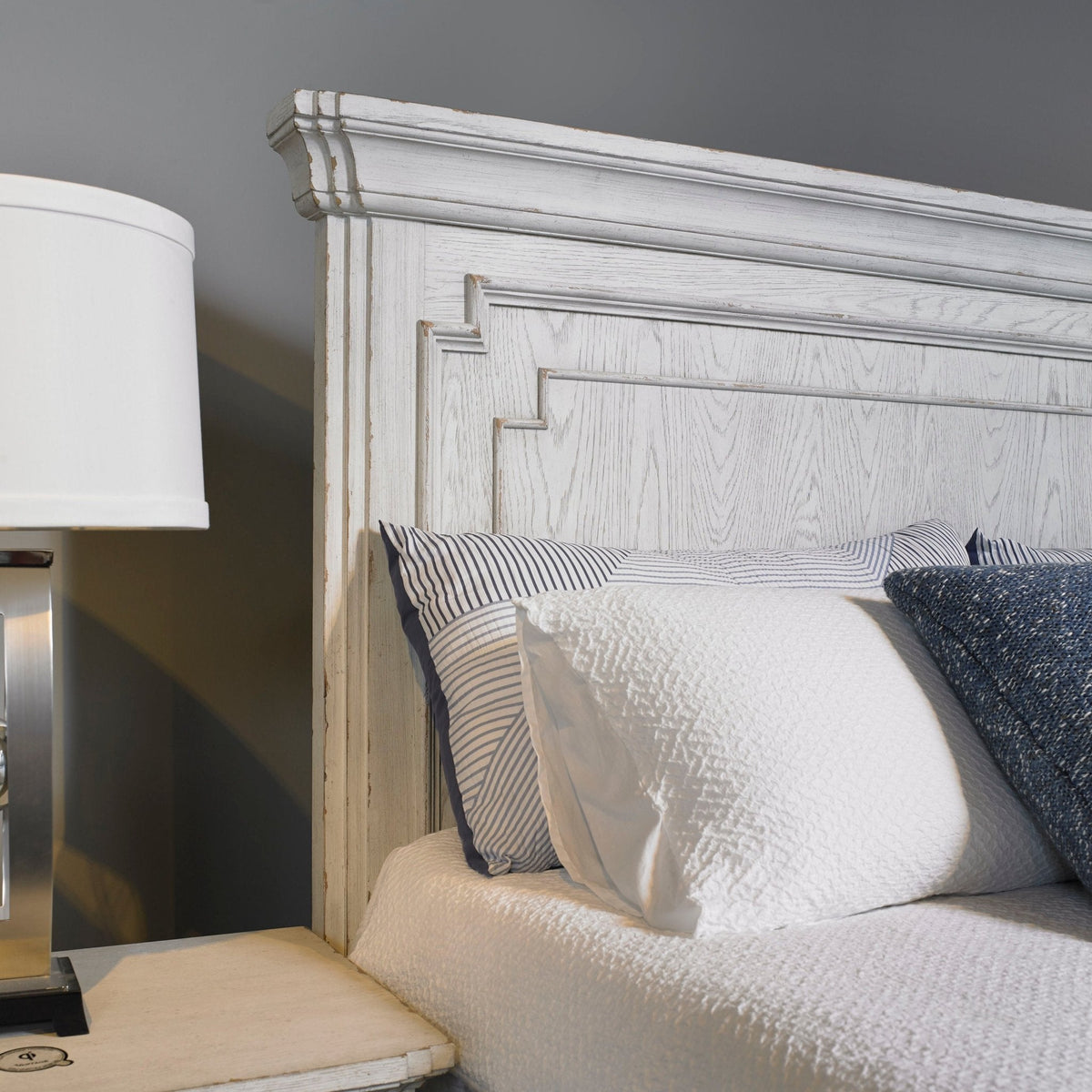 Clara Queen Panel Bed