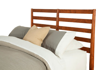 Flynn Retro Queen Bed, w/Slat Back Headboard, Chestnut