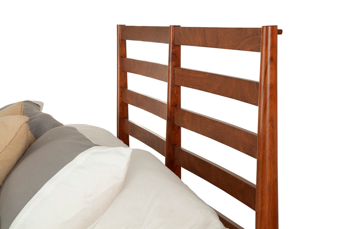 Flynn Retro Queen Bed, w/Slat Back Headboard, Chestnut