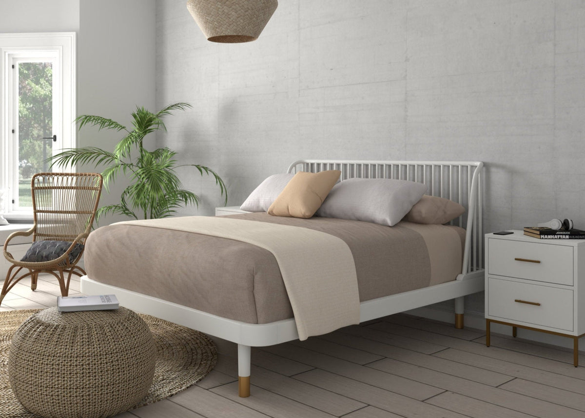 Madelyn Full Size Slat Back Platform Bed